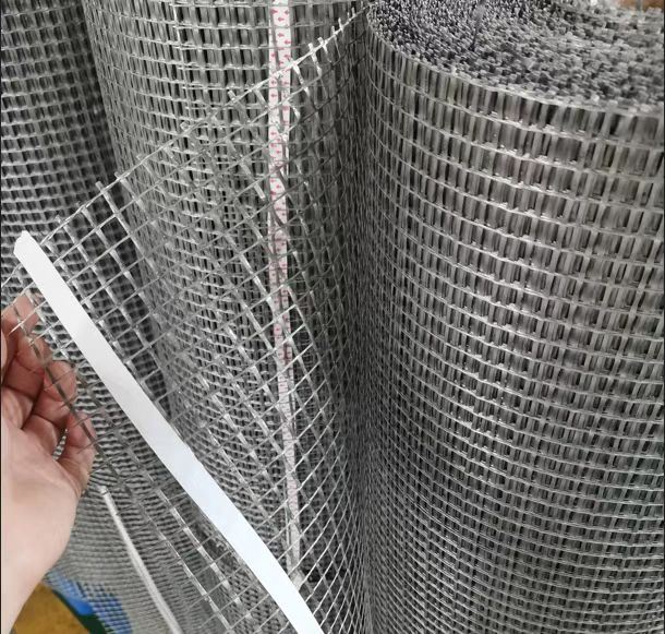 Alkali-Resistant Fiberglass Mesh 160G/M2 With Adhesive